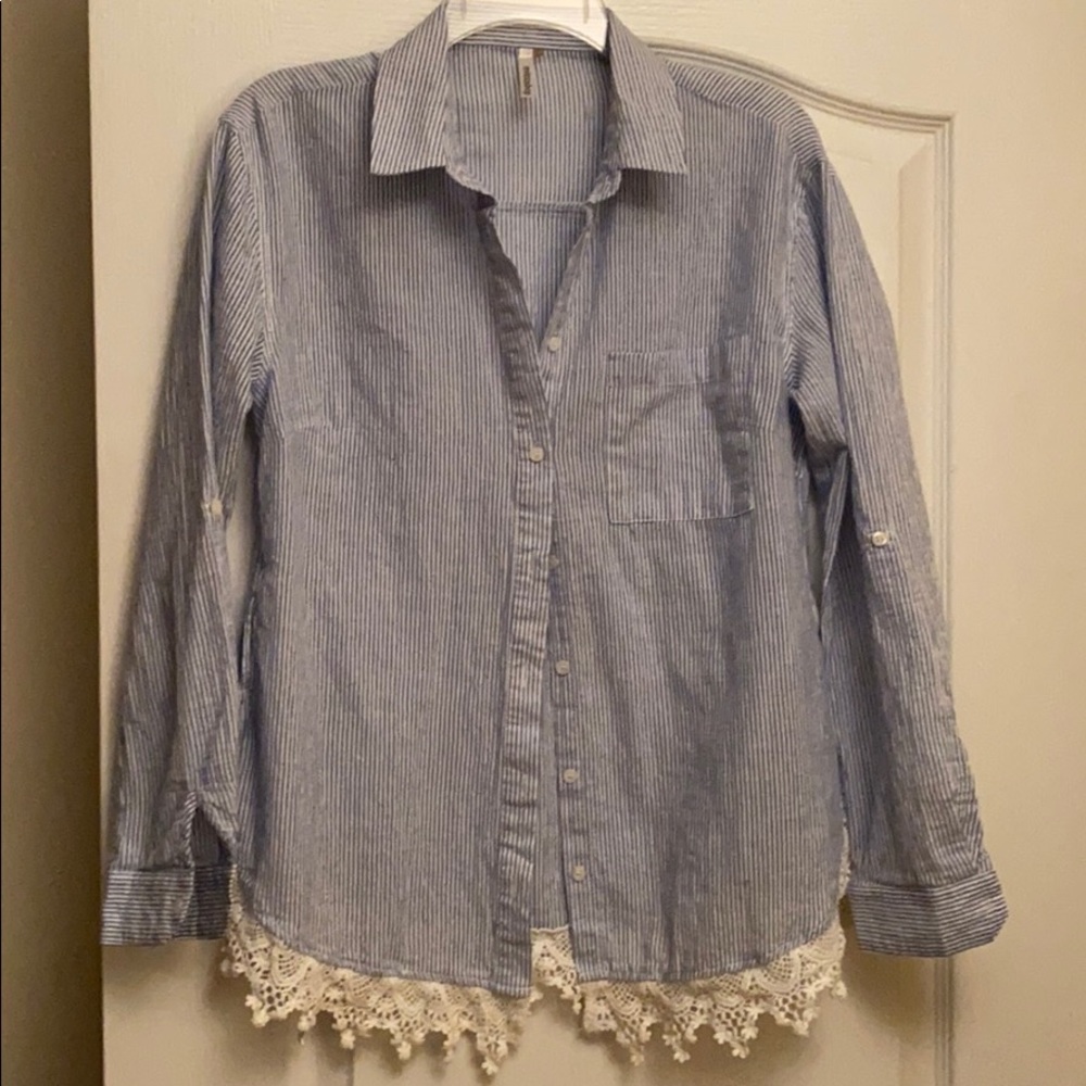 Umgee Striped Button Up w!Lace Trim Tunic Top